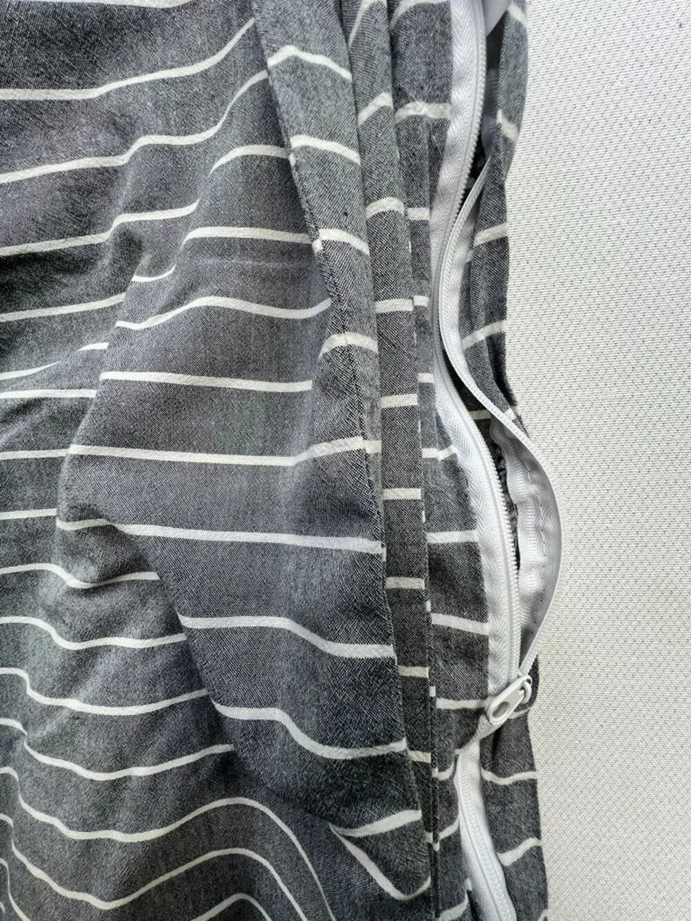 Wake In Cloud 100% Cotton Gray Striped Zip Duvet Cover Bedding Lightweight